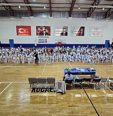 293-golcuk-belediyespor-taekwondo-sporcusu-kusak-atladi.jpg