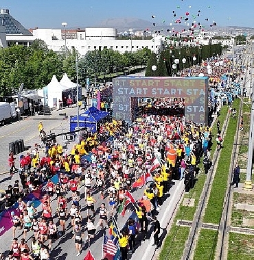4-uluslararasi-konya-yari-maratonu-turkiyeden-ve-dunyadan-sporculari-bulusturdu.jpg