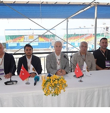 alanya-dunya-plaj-voleybolunun-merkezi-oluyor-mukemmeliyet-merkezi-imzalari-atildi.jpg