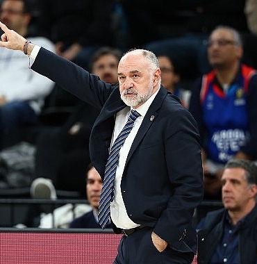 anadolu-efes-partizan-mesaisinde.jpg