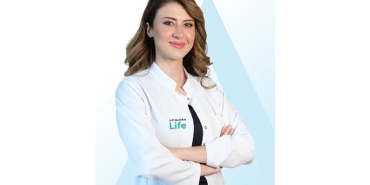 aynada-gordugunuz-kirisikliklarin-gercek-nedeni-yaslilik-degil.jpg