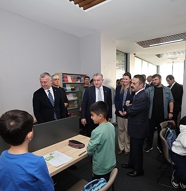 bakan-bak-hasan-dogan-bilgievi-ve-sporcu-egitim-merkezini-gezdi.jpg