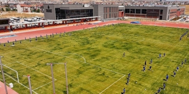 baskan-altay-ve-baskan-pekyatirmaci-selcuklu-belediyesi-sporcu-secme-ve-yetistirme-merkezinde.jpg