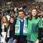baskan-aydin-bursasporun-macini-ogrencilerle-birlikte-izledi.jpg