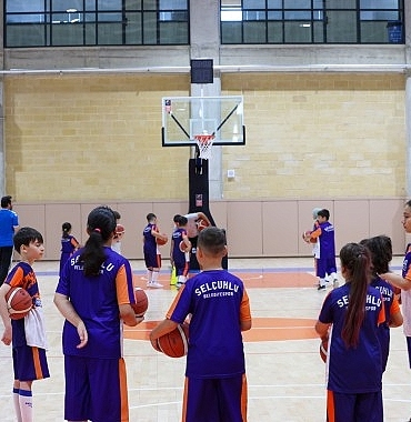 baskan-pekyatirmacidan-selcuklu-sporcu-secme-ve-yetistirme-merkezine-ziyaret.jpg