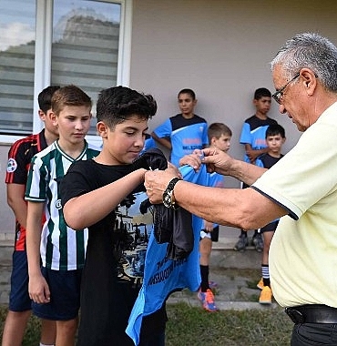 baskan-topaloglundan-futbolculara-moral-ziyareti.jpg