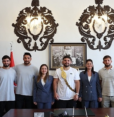 baskan-vekili-ozdemir-ve-baspehlivan-erkan-tas-edirne-belediyesini-ziyaret-etti.jpg