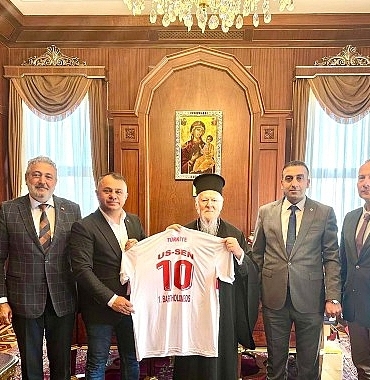 bekir-ayazdan-fener-rum-patrigi-1-bartholomeosa-nezaket-ziyareti.jpg