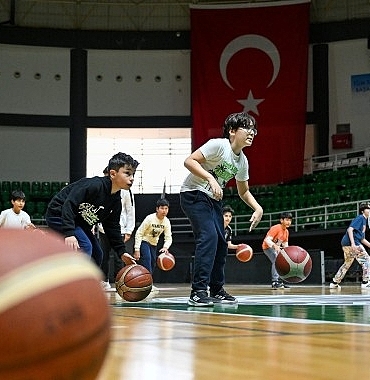bornovada-spor-dolu-bir-yaz.jpg