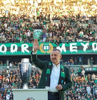 buyukakin-kocaelisporun-60-yilini-kutladi.jpg