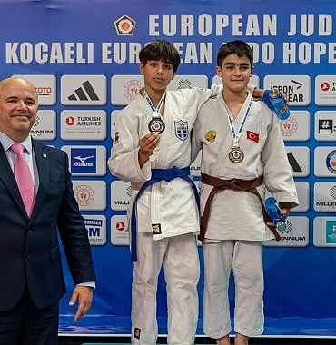buyuksehir-belediyespordan-judoda-tarihi-basari.jpg