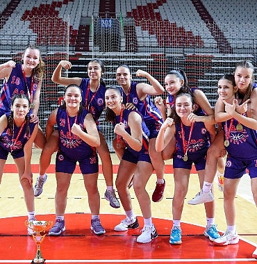 buyuksehirin-basketbolcu-kizlari-antalya-sampiyonu-oldu.jpg