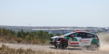 castrol-performansin-sinirlarini-tosfed-istanbul-parkta-toprak-razgatlioglu-ve-ali-turkkan-ile-gozler-onune-serdi.jpg