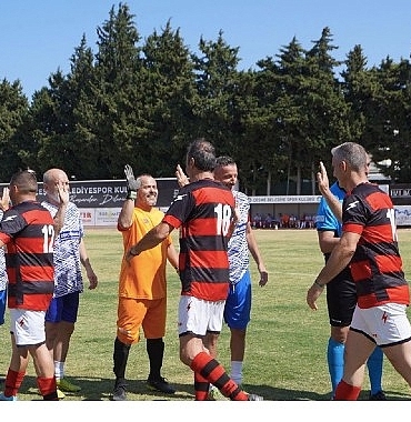 cesme-sakiz-master-futbol-turnuvasi-tamamlandi.jpg