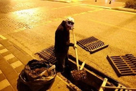 Didim Belediyesinden Yoğun Yağış Öncesi Izgara ve Rögar Temizliği