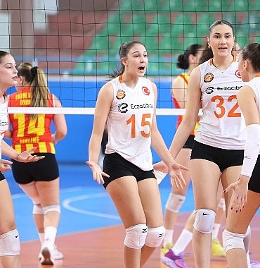 eczacibasi-2-lig-kadin-voleybol-takimi-finalde.jpg