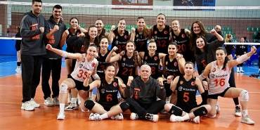 eczacibasi-2-lig-takimi-namaglup-sampiyonluk-hedefiyle-1-lige-yukseldi.jpg