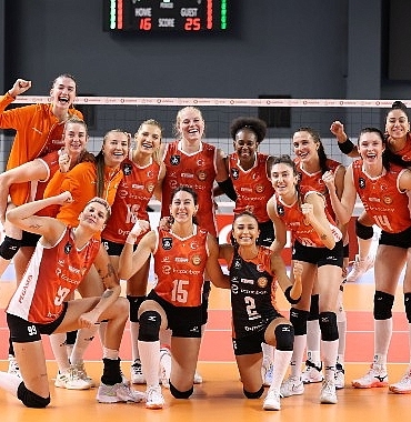 eczacibasi-dynavit-bahcelievler-belediyespor-deplasmanindan-3-puanla-dondu.jpg