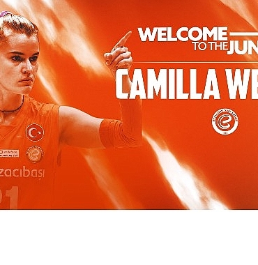 eczacibasi-dynavit-camilla-weitzel-ile-imzalari-atti.jpg