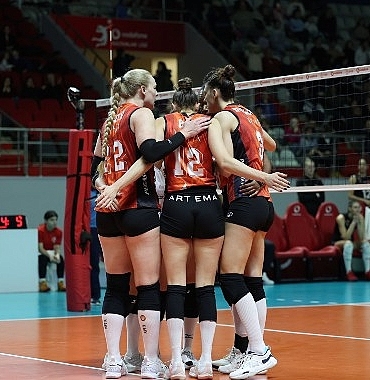 eczacibasi-dynavit-turk-hava-yollarina-konuk-oldu.jpg