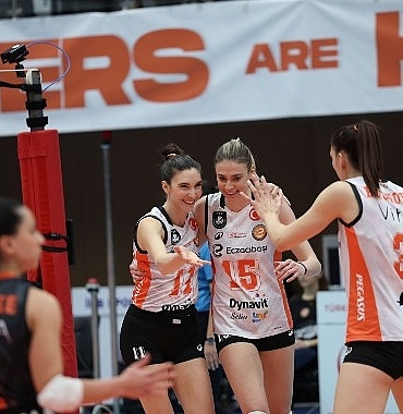 eczacibasi-dynavit-vodafone-sultanlar-liginde-21-haftayi-galibiyetle-tamamladi.jpg