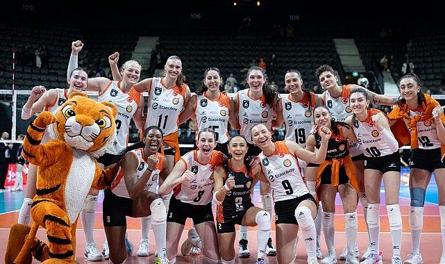 eczacibasi-dynavit-vodafone-sultanlar-play-off-3-4-etabinin-ilk-macinda-galip.jpg