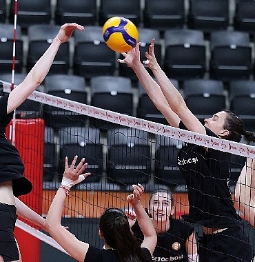 eczacibasi-dynavit-yari-final-ilk-macina-cikiyor.jpg