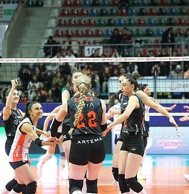 eczacibasi-dynavitten-deplasman-galibiyeti.jpg