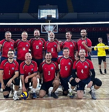 ege-universitesi-voleybol-takimi-adini-finallere-yazdirdi.jpg