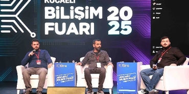 fpv-drone-ve-vr-teknolojisi-bilisim-fuarinda-uctu.jpg