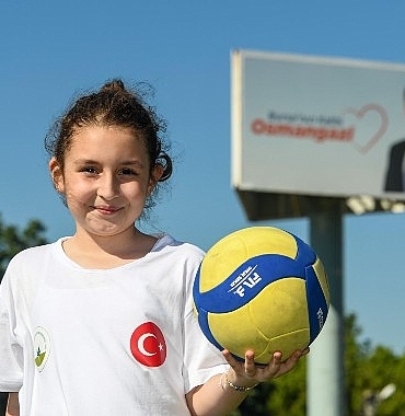 gelecegin-voleybolculari-osmangazide-yetisiyor.jpg