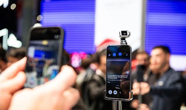 honor-robot-phone-dunyaya-tanitiliyor.jpg
