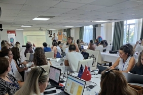İzmir’de Erasmus+ Okul Eğitimi Akreditasyonu Deneyim Paylaşım Çalıştayı Gerçekleştirildi