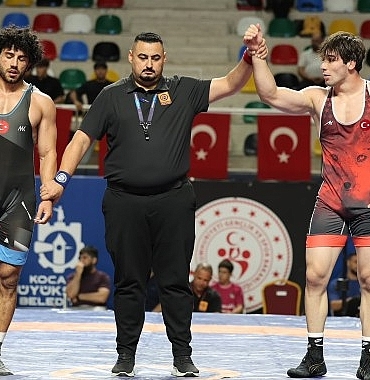 kagitspor-ilk-gunu-2-bronz-madalya-ile-tamamladi.jpg