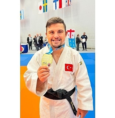 kagitsporda-basari-ruzgari-dinmiyor.jpg