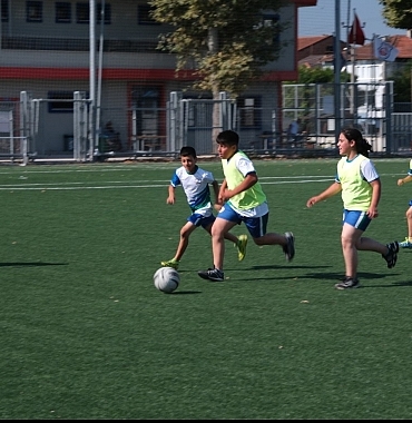 kartepede-yaz-spor-okullarina-yogun-ilgi.jpg