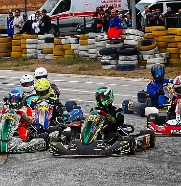 karting-sampiyonasi-usaka-tasiniyor.jpg