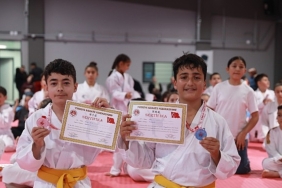 keciorenin-altyapi-sporculari-karate-kusak-sinavinda-ter-doktu.jpg