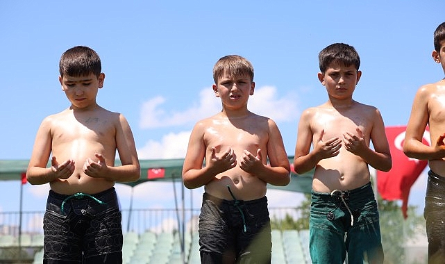 kocaelide-pehlivanlar-er-meydanina-cikti.jpg