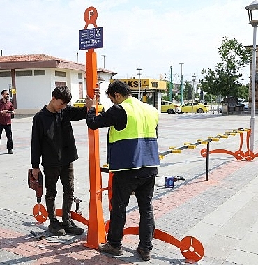 konya-buyuksehir-avrupa-bisiklet-baskenti-konyada-e-skuter-park-noktalarini-hizmete-sundu.jpg