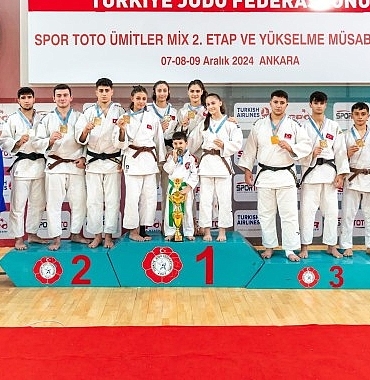konya-buyuksehir-belediyesporun-judoda-bilegi-bukulmuyor.jpg