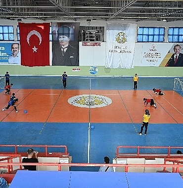 konya-buyuksehir-genc-goalball-milli-takiminin-avrupa-sampiyonasi-kampina-ev-sahipligi-yapti.jpg
