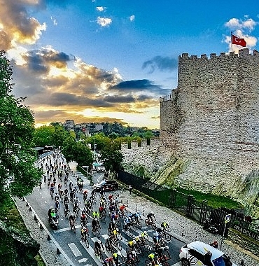letape-turkiye-by-tour-de-france-2025-amator-bisiklet-yarisi-12-ekimde-istanbulda-gerceklestirilecek.jpg