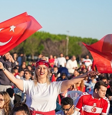 maltepede-milli-heyecan-binleri-bulusturdu.jpg