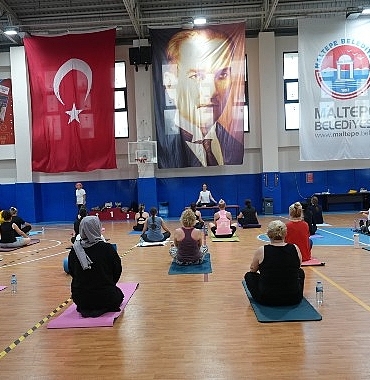 maltepeli-kadinlara-ucretsiz-yoga-destegi.jpg
