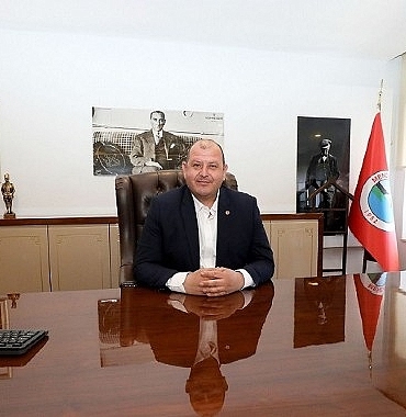 menderes-sahillerinde-plaj-voleybolu-zamani.jpg