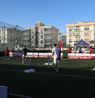 mendereste-ayaklar-sampiyonluk-icin-calisti.jpg