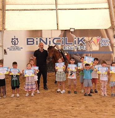 minik-biniciler-at-sevgisiyle-buyuyor.jpg