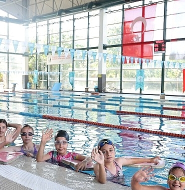 niluferde-kirsal-mahallelerdeki-cocuklar-yuzme-ogreniyor.jpg