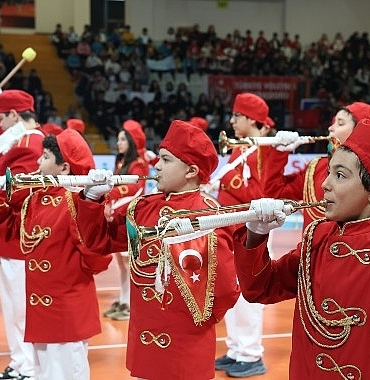 niluferde-spor-coskusu.jpg